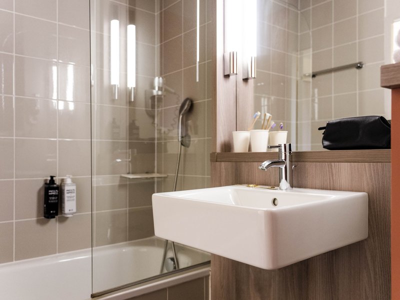 ibis styles versailles saint quentin en yvelines