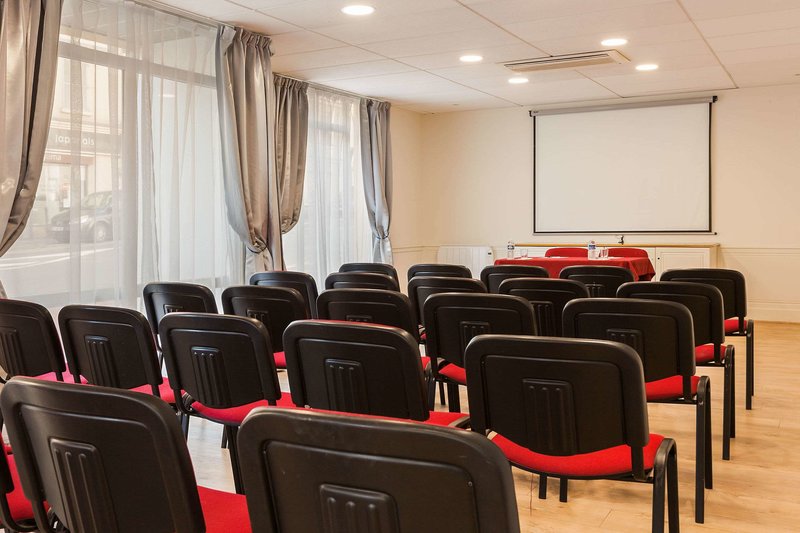 quality suites maisons laffitte paris ouest