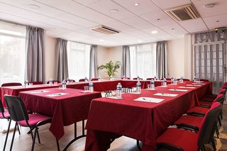 quality suites maisons laffitte paris ouest