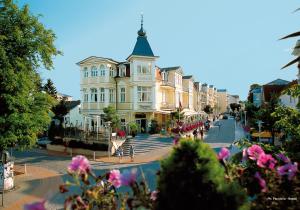 Kaiser Spa Hotel Zur Post,Near Hans Werner Richter House,5 star