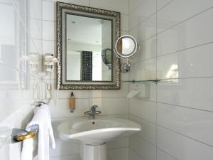 kurparkhotel warnemuende