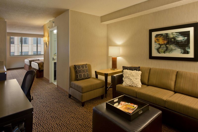 doubletree suites by hilton minneapolis downtown