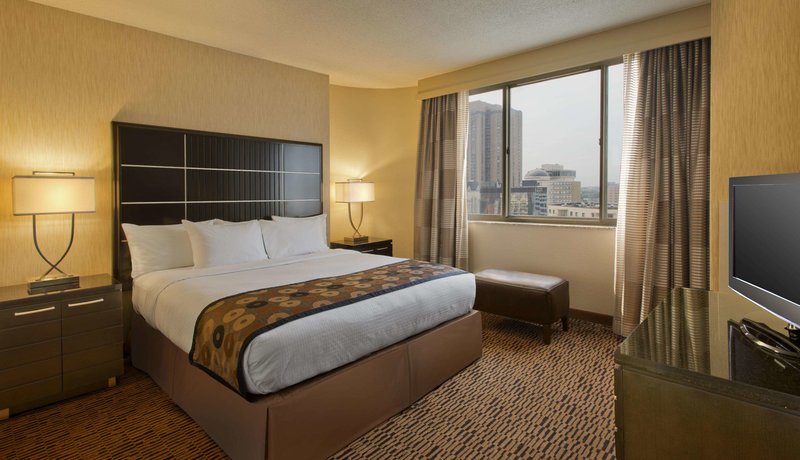 doubletree suites by hilton minneapolis downtown
