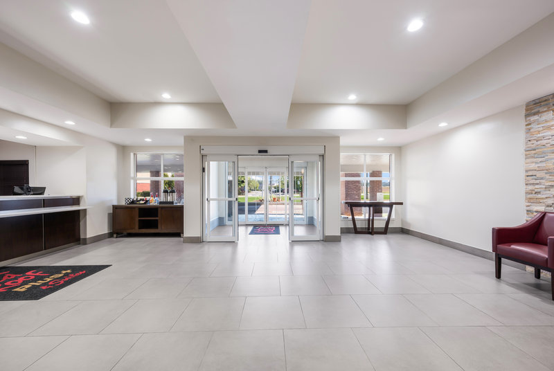 red roof inn plus and suites birmingham bessemer