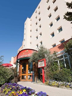 ibis marseille provence aeroport