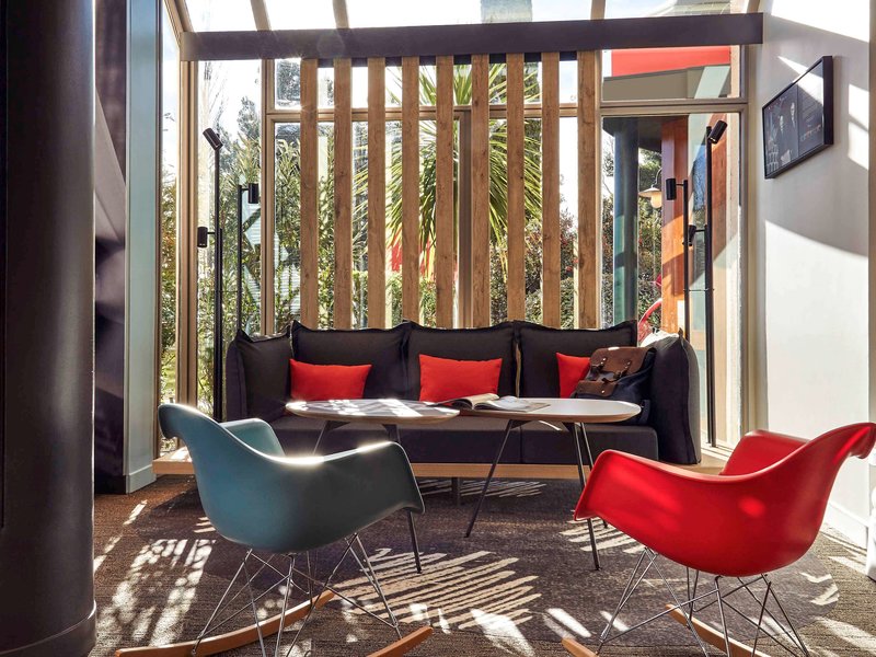 ibis marseille provence aeroport