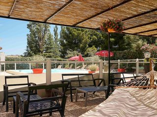 ibis marseille provence aeroport