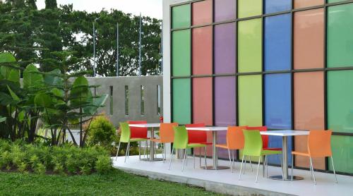 pop hotel airport jakarta