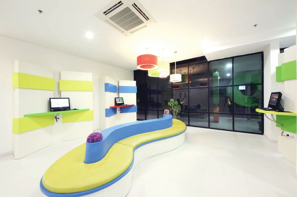 pop hotel airport jakarta