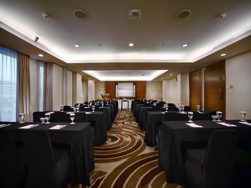 royal palm hotel and conference center cengkareng