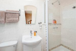 18 on kloof bed and breakfast