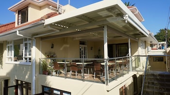 sundown manor guest house