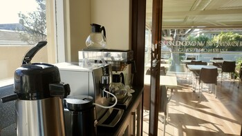 sundown manor guest house
