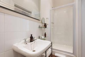 river manor boutique hotel