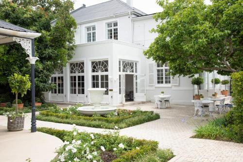 river manor boutique hotel