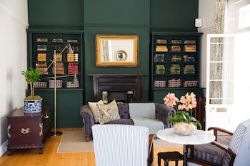 river manor boutique hotel