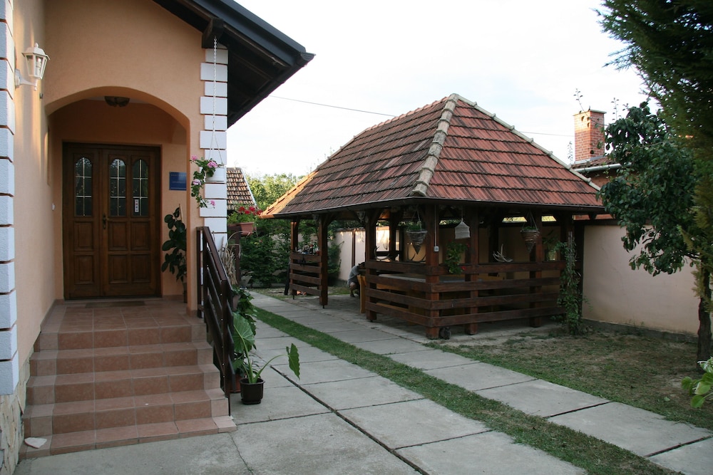 apartments vrata baranje