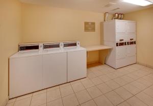 Candlewood Suites Fargo-N. Dakota State University By Ihg,Fargo>>Clay County,3 star