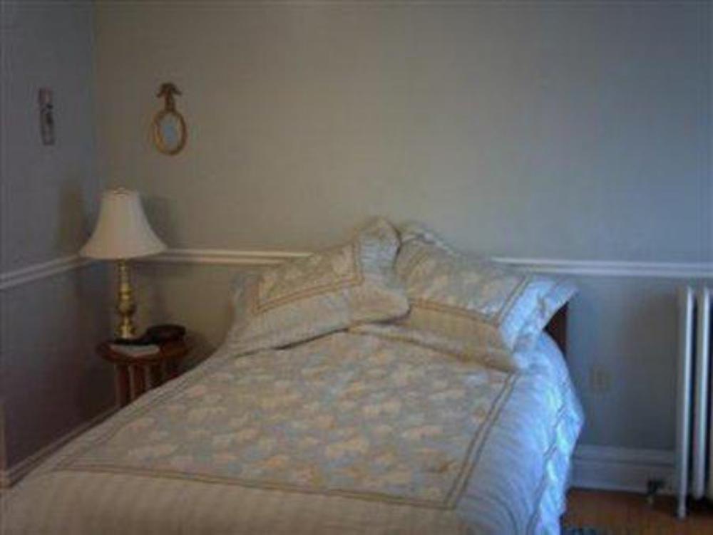 four creeks bed and breakfast