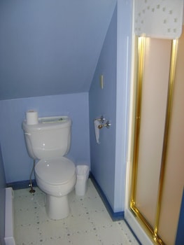 four creeks bed and breakfast