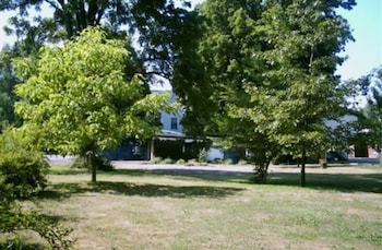 four creeks bed and breakfast