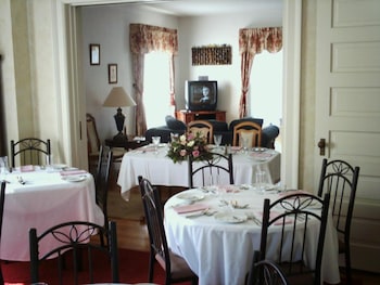four creeks bed and breakfast