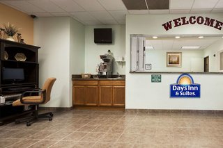 Days Inn & Suites By Wyndham Columbus Ne,Schuyler>>Columbus,2 star