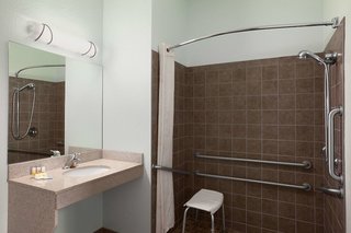 Days Inn & Suites By Wyndham Columbus Ne,Schuyler>>Columbus,2 star