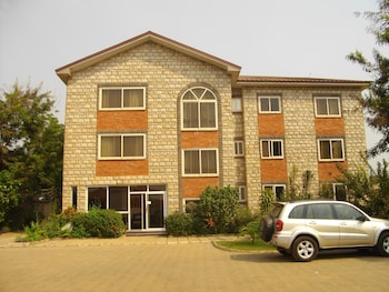 calabash green executive apartments