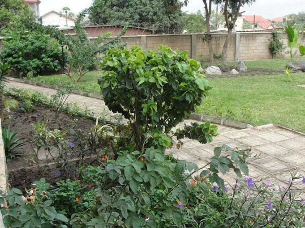 calabash green executive apartments