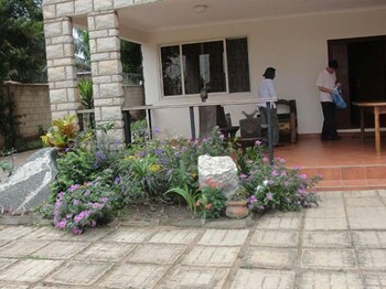 calabash green executive apartments