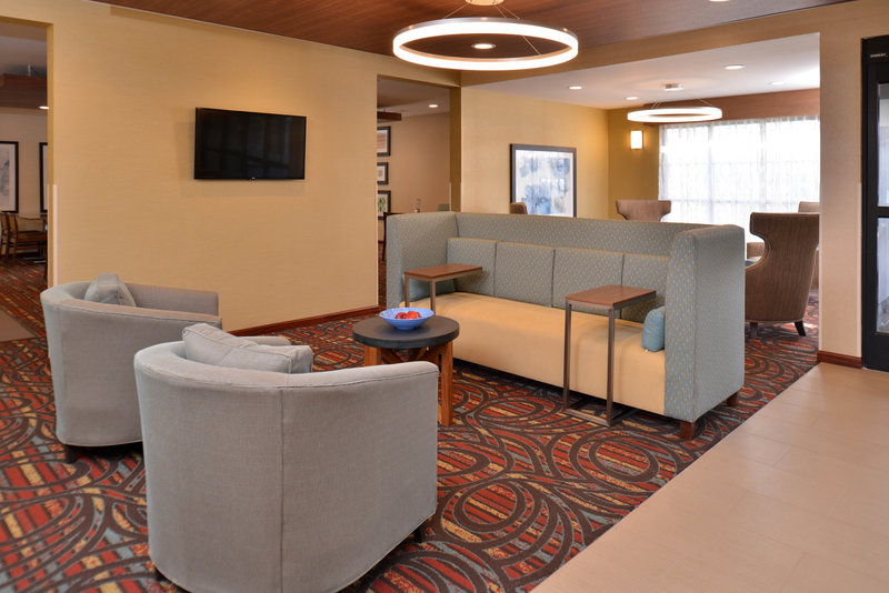 holiday inn express and suites lonoke by ihg