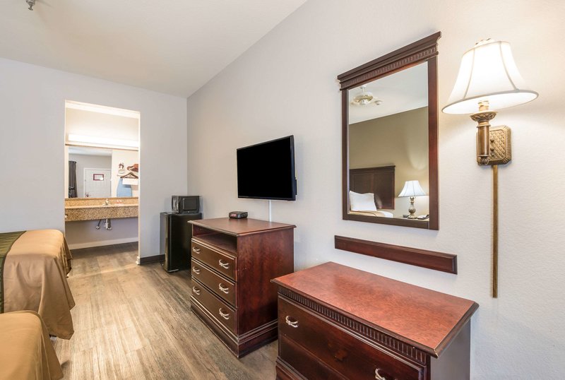 econo lodge inn and suites bryant