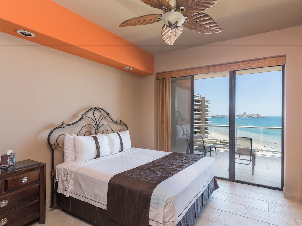 las palomas beach and golf resort