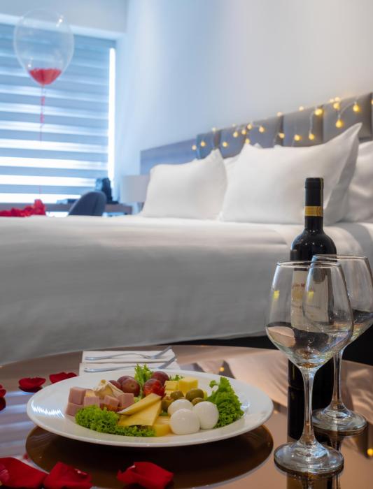 porton medellin hotel