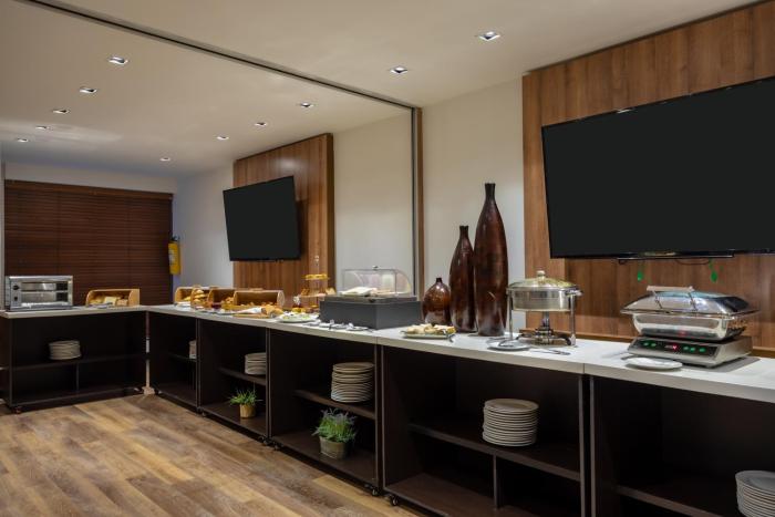 porton medellin hotel