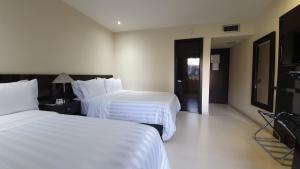 porton medellin hotel