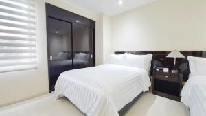 porton medellin hotel