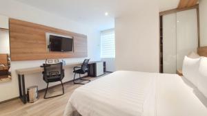 porton medellin hotel