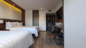 porton medellin hotel