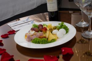 porton medellin hotel