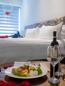 porton medellin hotel