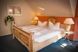 Hotel & Restaurant Waldschlosschen,Ostprignitz-Ruppin>>Kyritz,3 star