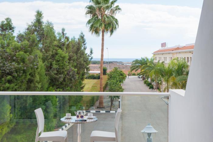 loutsiana hotel apts