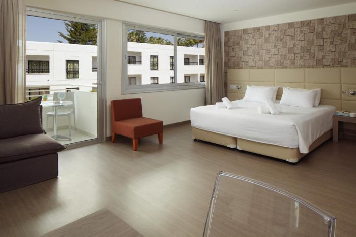 melpo antia hotel and suites