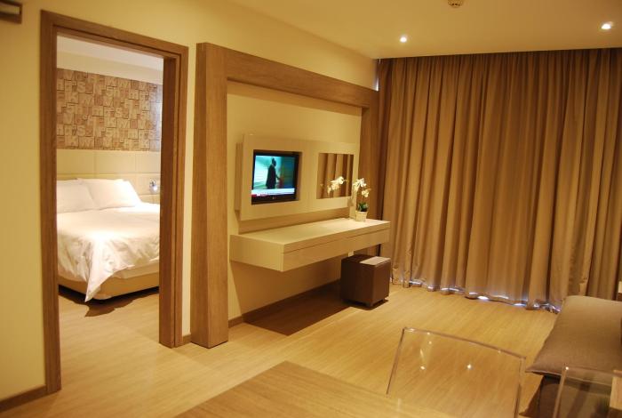melpo antia hotel and suites