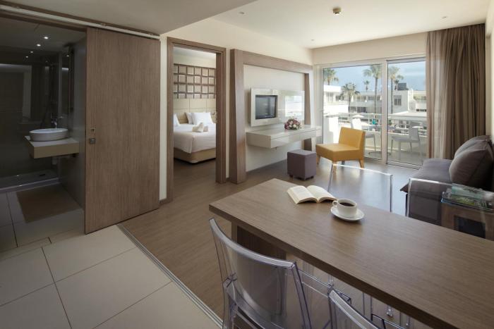 melpo antia hotel and suites