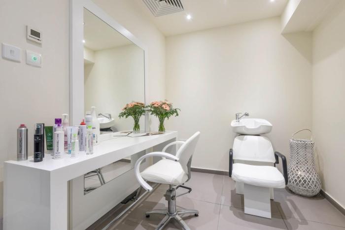 melpo antia hotel and suites