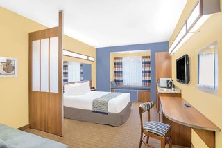 Microtel Inn & Suites By Wyndham Chili/Rochester Airport,Gates>>Chili Center,2 star