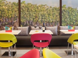 ibis styles bordeaux st medard hotel